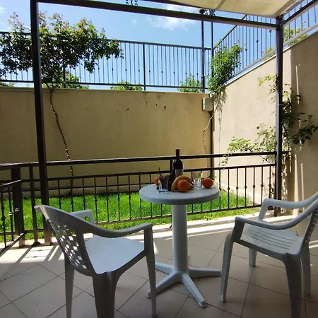 Sorrento Sole Mare B - Bastet Bs Daire Sveti Vlas